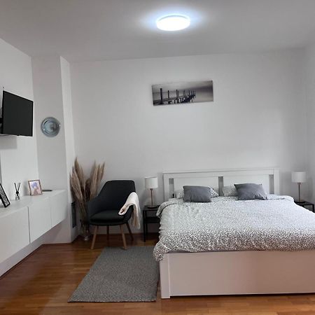 Studio Apartman - Sweet&Little Vrbovec Esterno foto