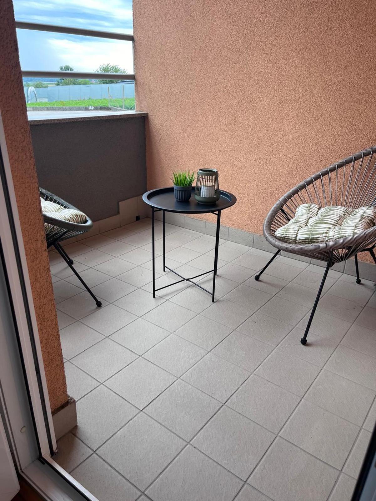 Studio Apartman - Sweet&Little Vrbovec Esterno foto